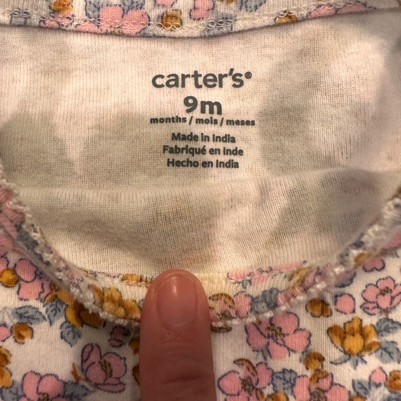 Like New! Carter’s Spring Onsies sz 9 - Picture 3 of 3